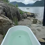 Country With And Dock In بيت للعطل Erfjord