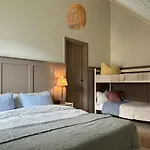 Country With And Dock In بيت للعطل *