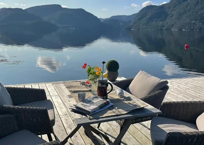 Country With And Dock In 度假居